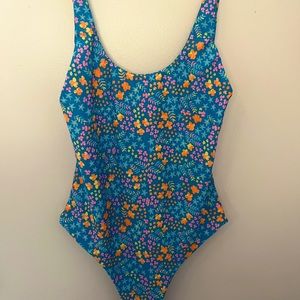 Kulani Kinis - Size Small